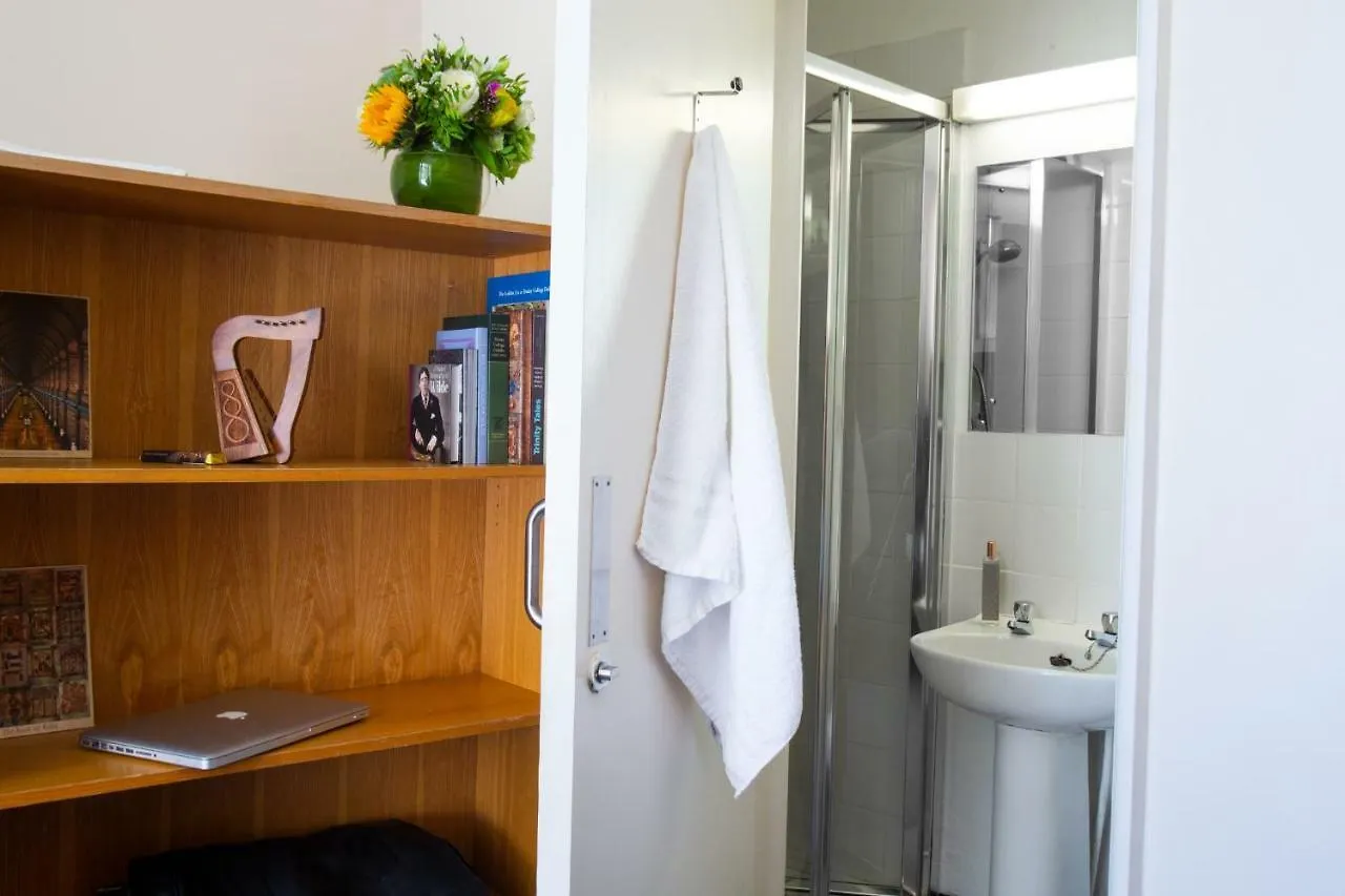 Trinity College - Campus Accommodation Dublin 0*,