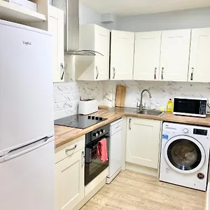 Apartment Lovely 2 Bedroom In, Dublin