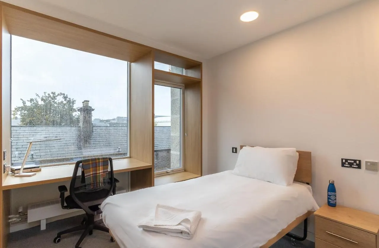 Trinity College - Campus Accommodation Dublin 0*,